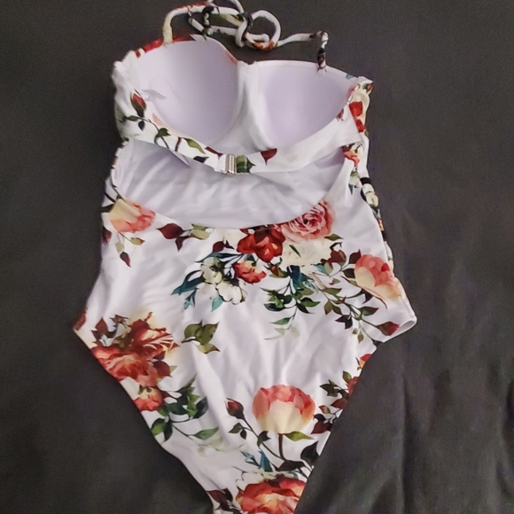 CupShe Floral one piece swimsuit - Picture 4 of 8